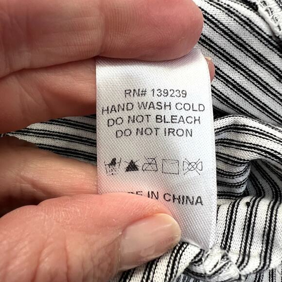 Pomander Place Tuckernuck Blouse Short Puff Sleeve Elevated T-Shirt Large - Picture 6 of 6